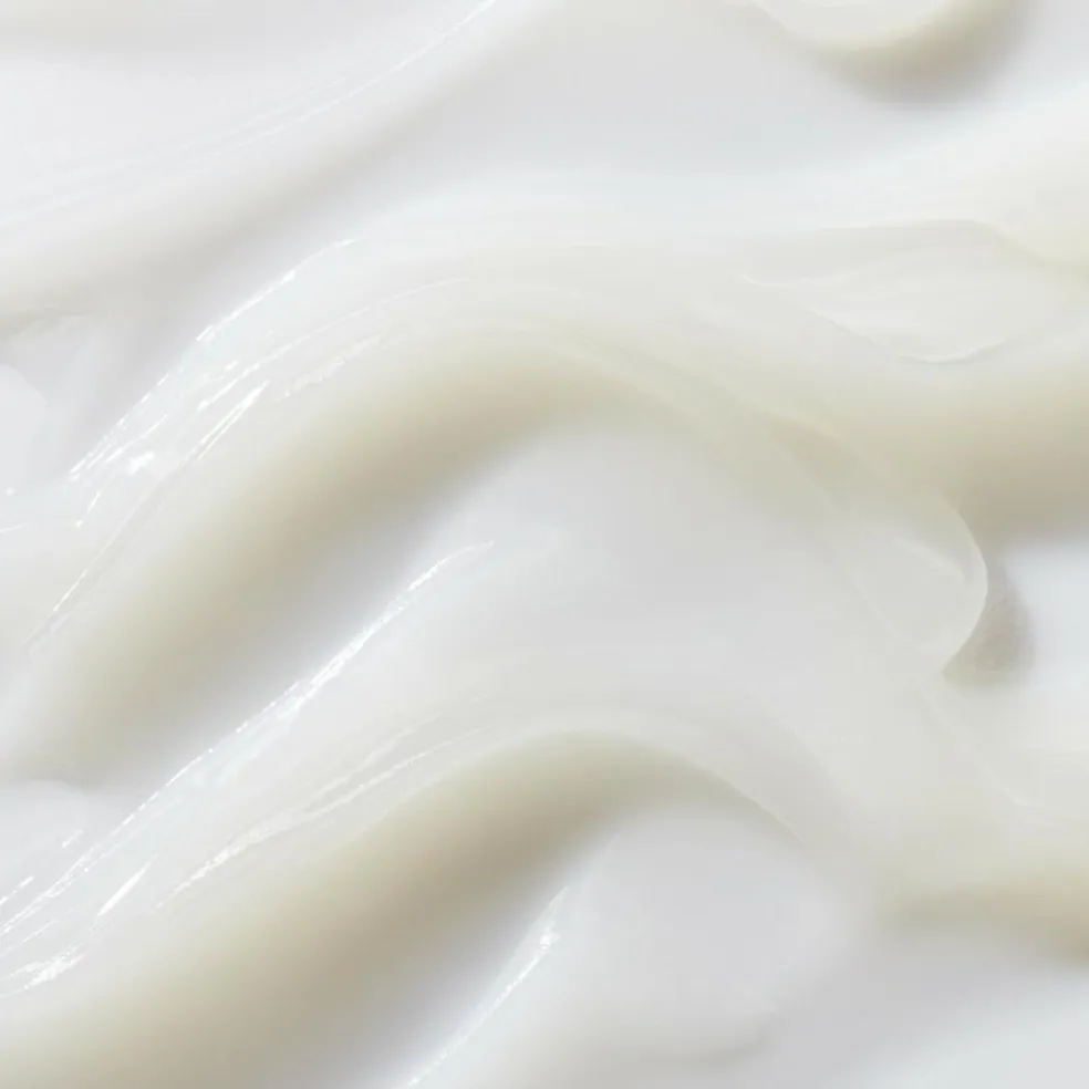 Clearly Corrective Brightening & Smoothing Moisture Treatment