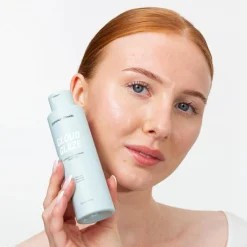 Cloud Glaze Hydrating Barrier Essence