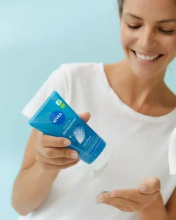 Essential Refreshing Wash Gel