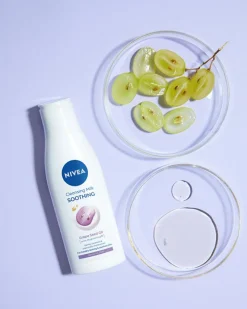 Essentials Cleansing Milk Sensitive