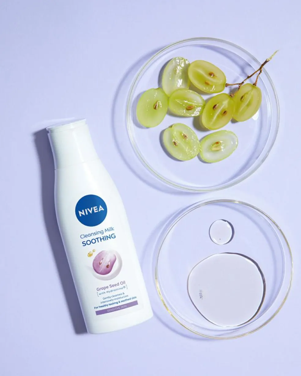 Essentials Cleansing Milk Sensitive