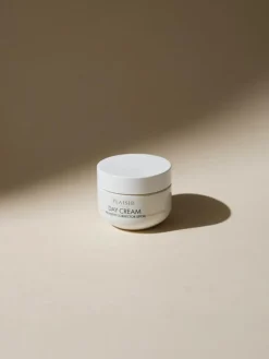 Pigment Corrector Day Cream SPF 30