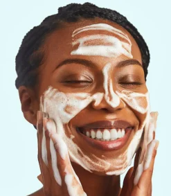 Pure Glow Renewing Daily Cleanser