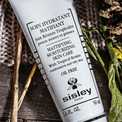 Résines Tropicales Mattifying Moisturizing Skin Care