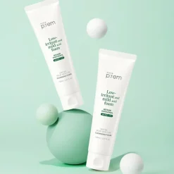 Safe me. Relief moisture cleansing foam
