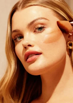 Tantour & Applicator Brush