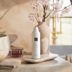 The Ritual of Sakura Foaming Shower Gel